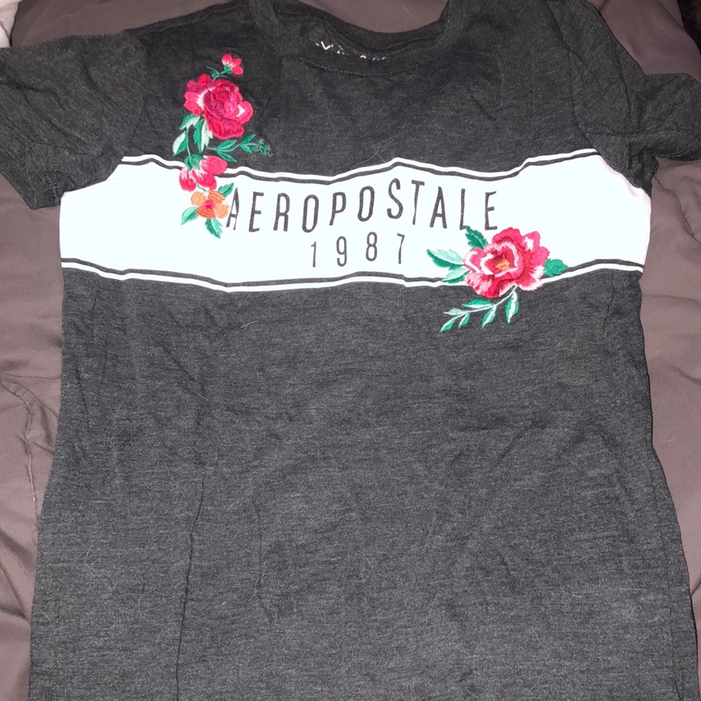 Aeropostale graphic tee